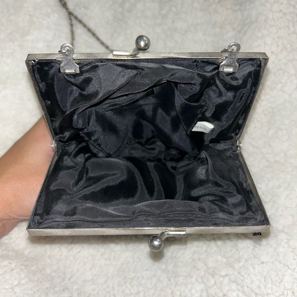 Vintage 1990 Beaded Clamshell Handbag - Picture 3 of 3